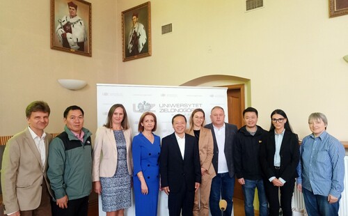 Delegacja z Chongqing Normal University Chiny z wizytą na Uniwersytecie Zielonogórskim